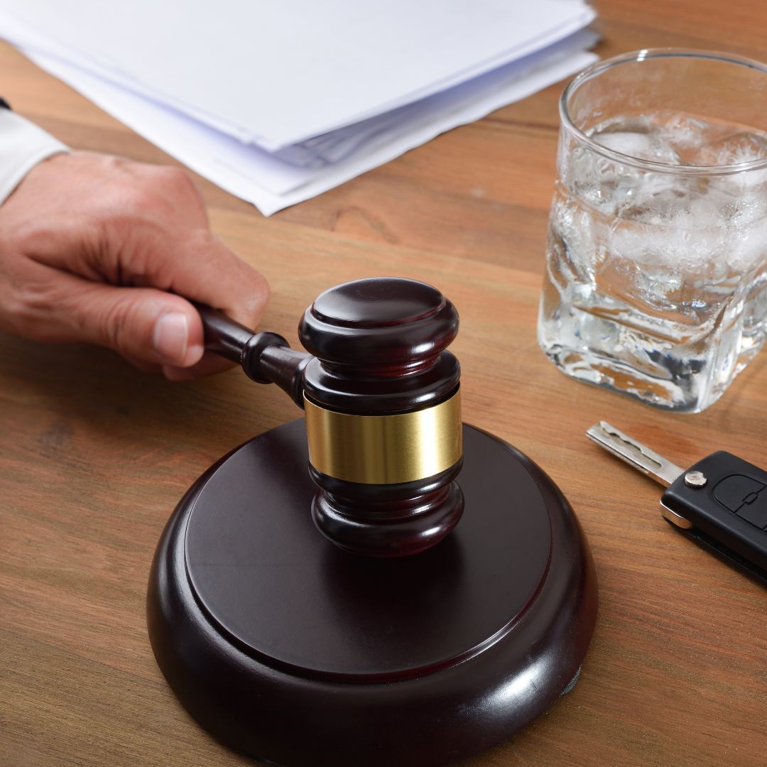 Gesetzliche Bestimmungen / Promillegrenzen von Alkohol am Steuer