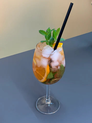 Alkoholfreier Cocktail Pink Spritz