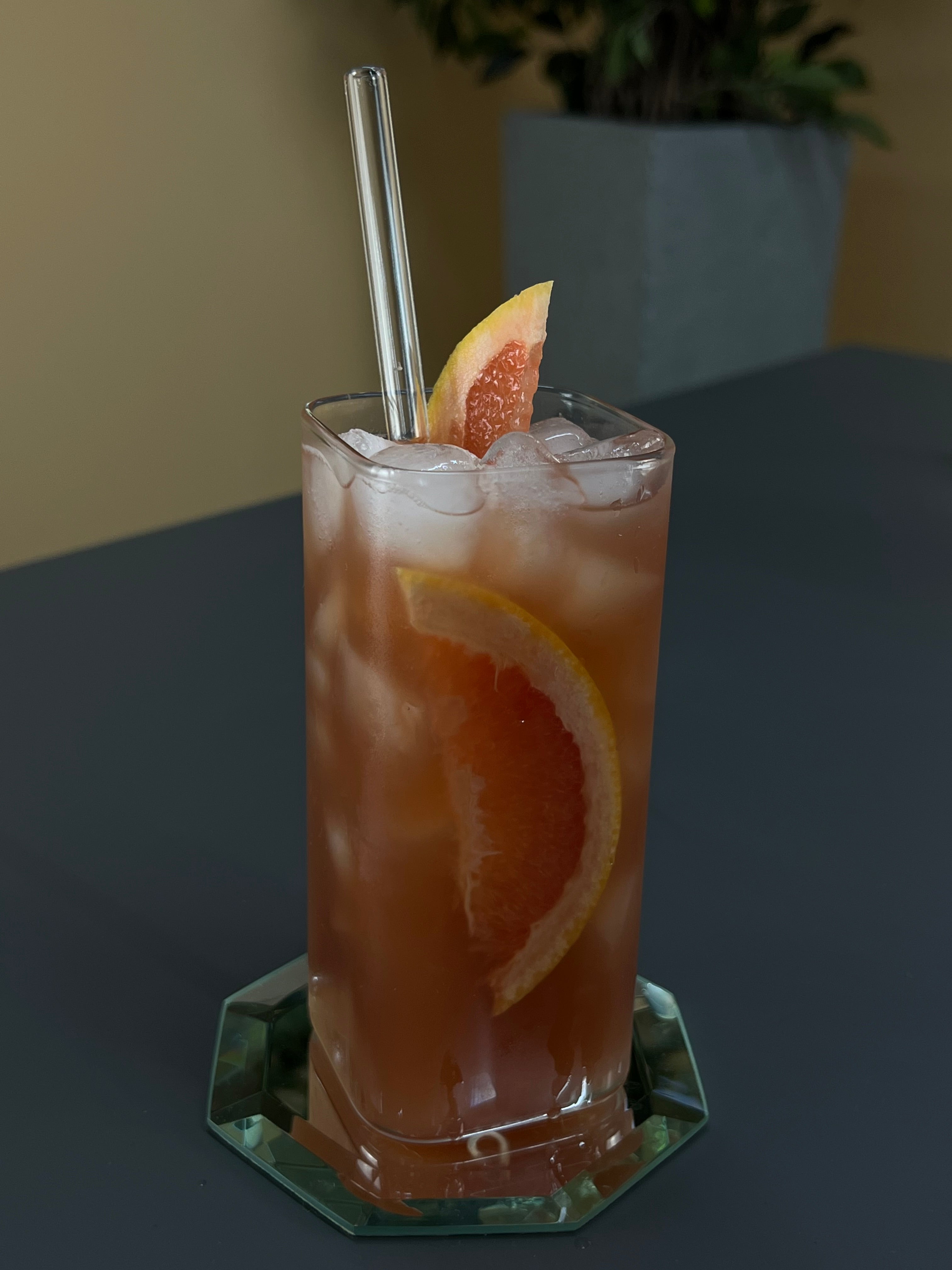 Alkoholfreier Campari Orange - Cocktail mit alkoholfreiem Campari