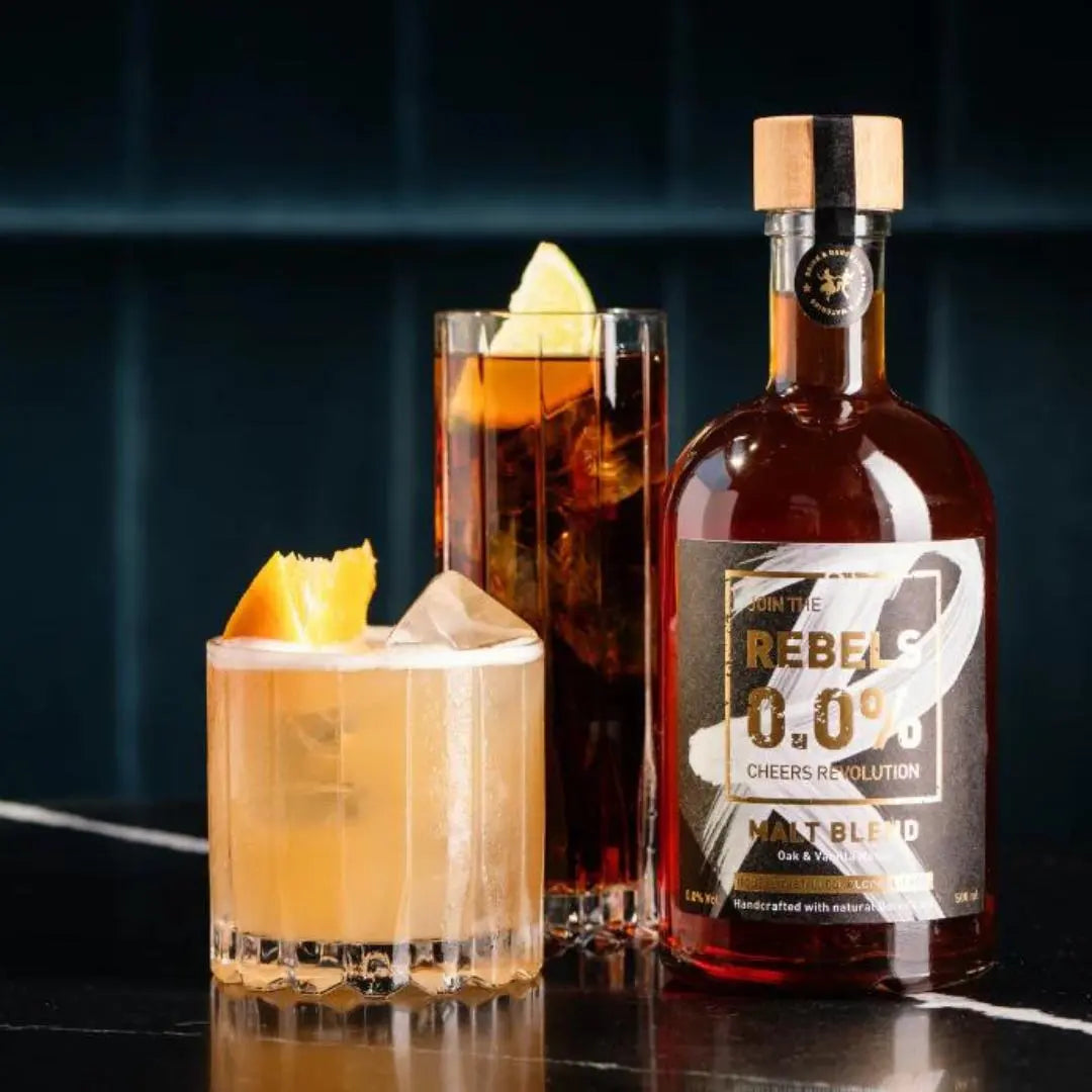 alkoholfreie Whisky-Alternative "Malt Blend" von Rebels im Mocktail "Whisky Sour"