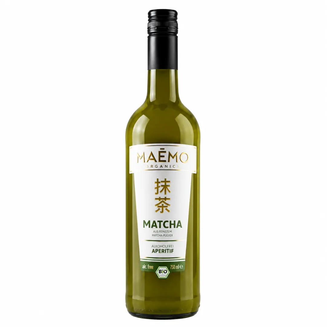 Maemo Matcha Bio Aperitif alkoholfrei in der 750 ml Flasche auf weißem Hintergrund