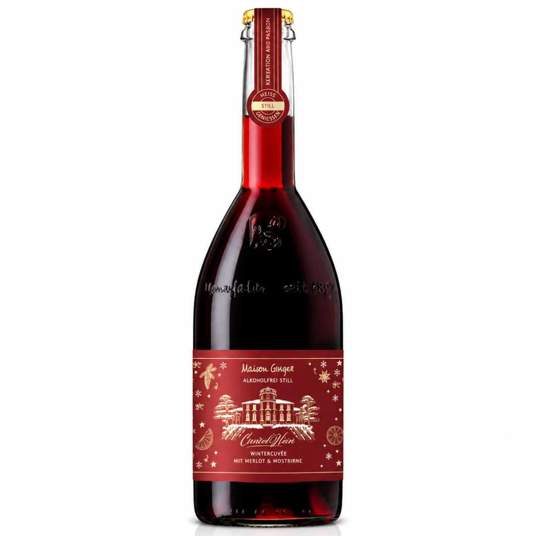 Alkoholfreier Glühpunsch Wintercuvée von Jörg Geiger in Flasche auf weißem Hintergrund