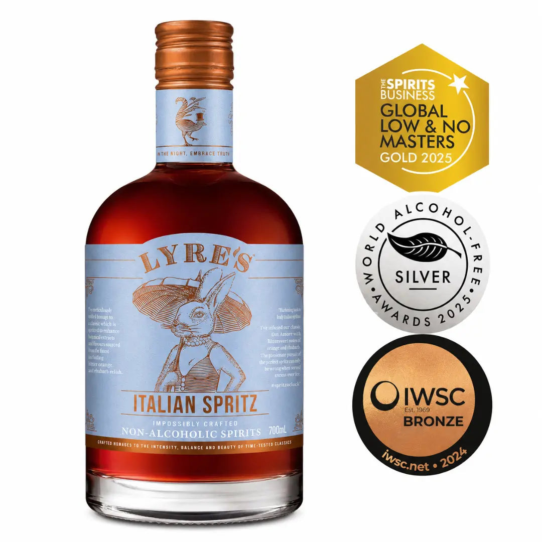 Lyre’s Italian Spritz alkoholfrei mit internationalen Auszeichnungen auf weißem Hintergrund