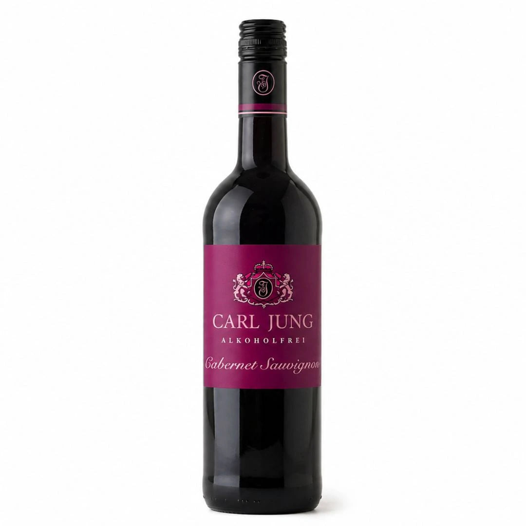 Carl Jung Cabernet Sauvignon alkoholfrei 0,0% - alkoholfreier Rotwein Flasche auf weißem Hintergrund
