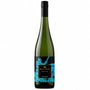 König & Krieger Riesling alkoholfrei Flasche 0,0 % Weißwein vor weißem Hintergrund