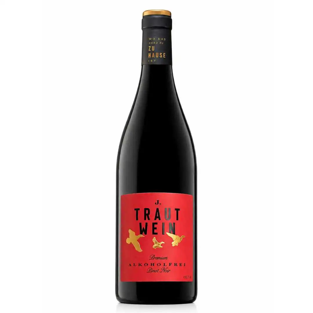 Alkoholfreier Pinot Noir Rotwein von Trautwein in der Flasche auf weißem Hintergrund